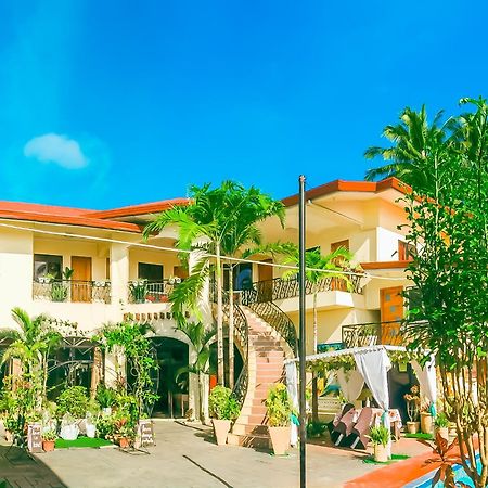 Ladolcevita Inland Resort Cabadbaran Exterior photo