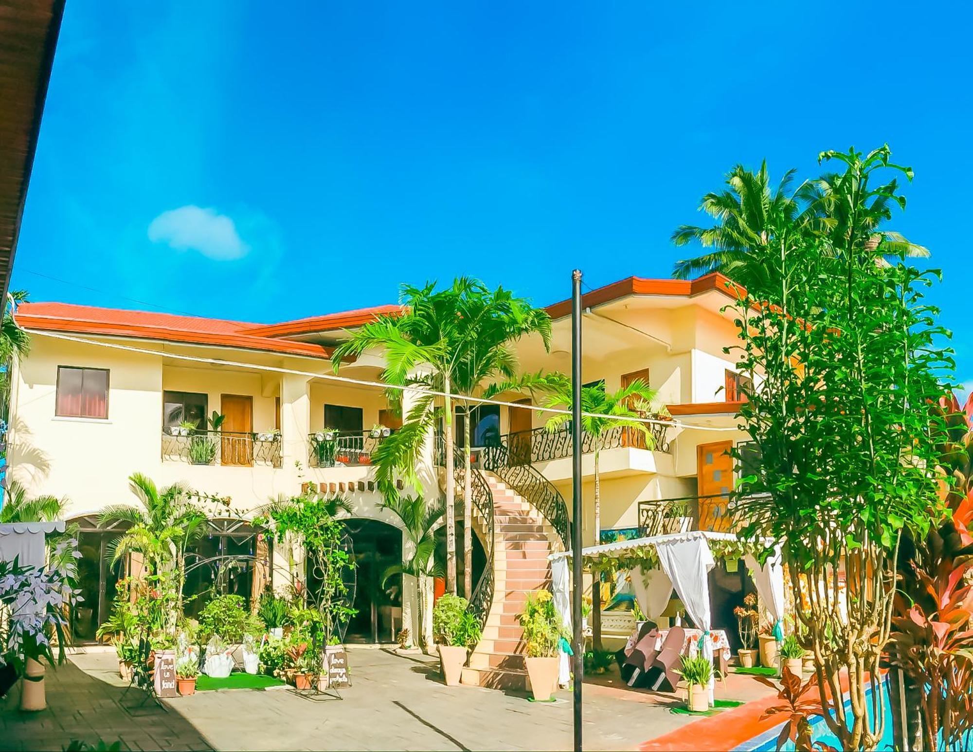 Ladolcevita Inland Resort Cabadbaran Exterior photo